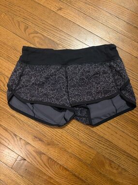 lululemon athletica Speed Up Shorts - Black Floral